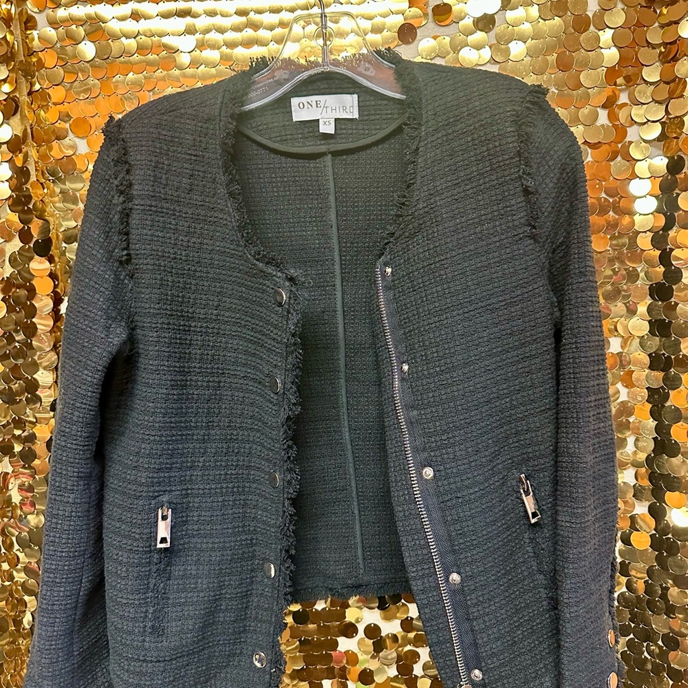 Black Women's tweed jacket (rare)